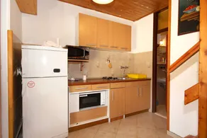 Flat with terrace, garden & barbecue - Image 3