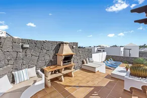 Fully equipped pleasant villa with barbecue, terrace & hot tub | Sea view - Image 2