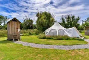 Chalet with garden & barbeque - Image 4