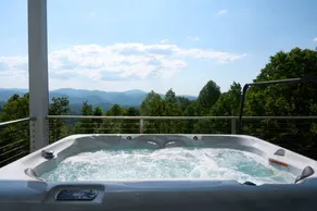 Holiday home with jacuzzi & BBQ | Mountain view - Image 5