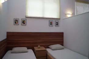 Holiday apartment with barbeque, garden & terrace - Image 5