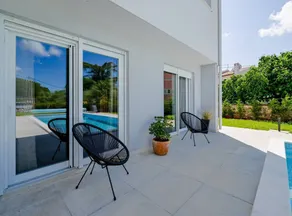 Matohanci Dazzling Villa With Pool - Image 4