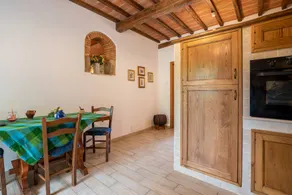 Fully equipped flat with BBQ & garden | Garden view | Dogs allowed - Image 5