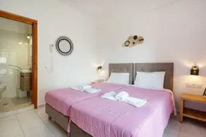 Dedicated room | Garden view - Image 5