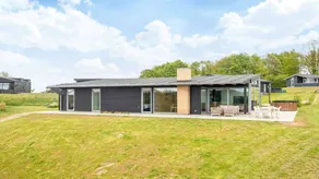 House with terrace, sauna & barbeque - Image 2