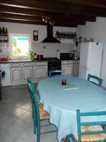 Gite with terrace, garden & pool - Image 4