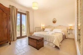 Fully equipped wonderful villa with barbecue, terrace & private pool | Panoramic view - Image 4