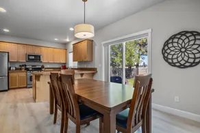 Dog Friendly Bonus Room Fireplace BBQ Fenced Yard Close to Park! - Image 5