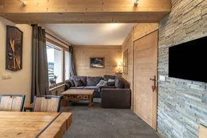 Appartement de vacances entièrement équipé avec jardin | Vue ville | Près des pistes de ski - Image 3