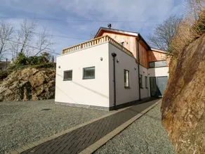 Children-friendly beautiful cottage with garden & jacuzzi | Pet-friendly - Image 3