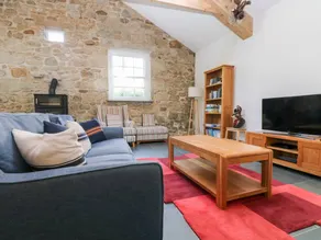 Family-oriented pleasant cottage with terrace & garden - Image 5