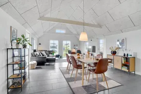 Fully equipped spacious house with sauna, terrace & jacuzzi | Sea view | Beach nearby | Pets allowed - Image 5