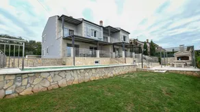 Apartment with terrace, garden & barbeque - Image 4