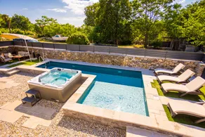 Villa with private pool, terrace & sauna | Panoramic view - Image 3