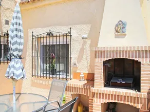 Villa with barbecue - Image 3
