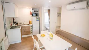 Mobile home with air conditioning, terrace and pool - Image 2