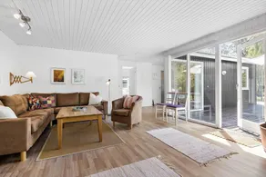 House with BBQ & terrace - Image 3