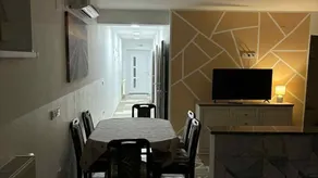 Flat with terrace & garden - Image 4