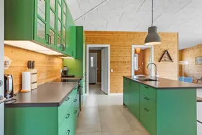 Fully equipped spacious holiday home with terrace, BBQ & sauna - Image 3