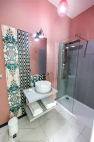 Chambre privée avec internet haut débit, jardin et terrasse - Image 5