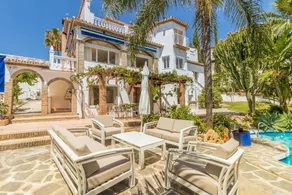 Villa "Gorgeous and Amazing Views" with Sea View, Private Pool & Wi-Fi - Image 4