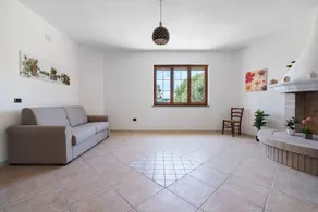 Fully equipped spacious holiday home with barbecue, terrace & garden - Image 3