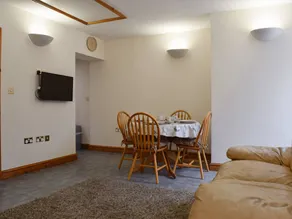 Cottage adapté aux familles avec barbecue et jardin | Vue rivière | Avec animaux bienvenus - Image 3