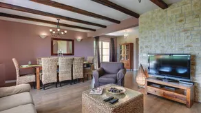 Flat with barbecue, sauna & jacuzzi - Image 3