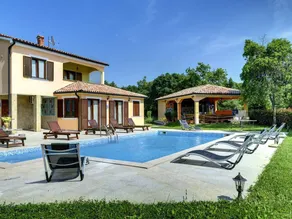 Casa vacacional con terraza, piscina privada y sauna - Image 3