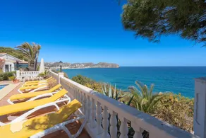 Villa with terrace, private pool & barbeque | Beach view - Image 3