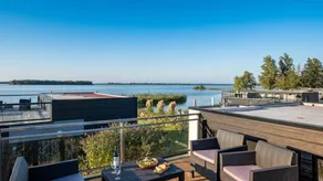 Children-friendly holiday home with terrace, pool & garden | Panoramic view | Next to the beach | Pets are welcome - Image 3