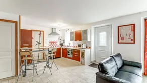 Fully equipped lovely house with barbecue, terrace & garden | Pet-friendly - Image 4