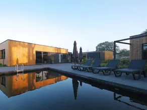 Charmant hébergement avec jardin, piscine privée et barbecue - Image 5