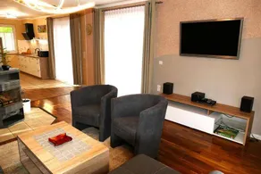 Flat with sauna, barbeque & garden - Image 4