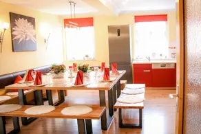 Holiday home with terrace - Image 5