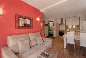 Aparthotel with terrace | City view - Image 3