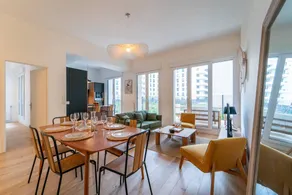 Modern apartment with terrace - Image 2