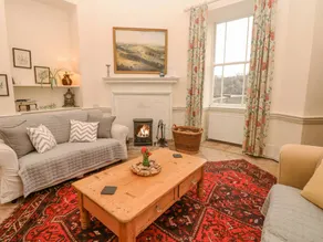 Cottage with garden & pool - Image 2