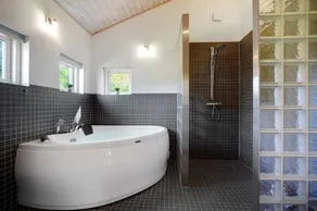 Fully equipped beautiful house with garden, barbecue & jacuzzi | Pets are welcome - Image 3