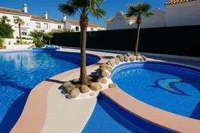 Apartment mit Pool | Bergblick - Image 2