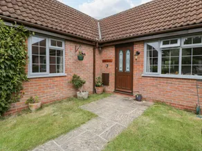 Family-oriented cottage with garden | Dogs allowed - Image 3