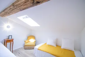 'Murella' Room with Wi-Fi and Air Conditioning - Image 3