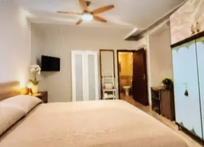 Child-friendly flat with garden | Garden view - Image 2