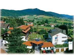 Flat with terrace, barbeque & garden - Image 2