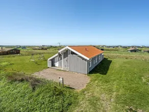 Holiday home with terrace - Image 5