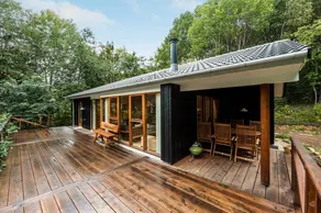 Holiday home with terrace & jacuzzi - Image 4