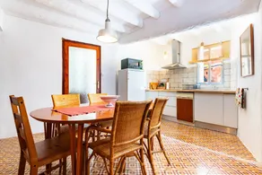 Holiday Home 'Linda' with Private Terrace, Balcony and Wi-Fi - Image 5