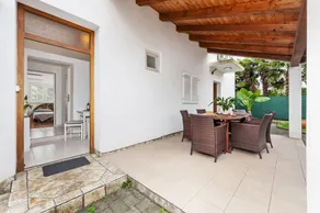 Apartamento con terraza y jardín | Ideal para trabajar remoto | Acepta mascotas - Image 3