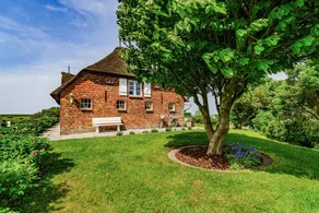 Charming apartment with garden & terrace | Garden view | Pet-friendly - Image 2