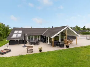 Children-friendly holiday home with sauna, terrace & private pool | Pets are welcome - Image 3